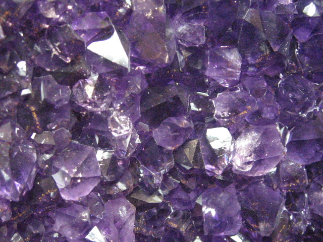 加賀紫と朝鮮紫 | 幸せを呼ぶ石 PAX